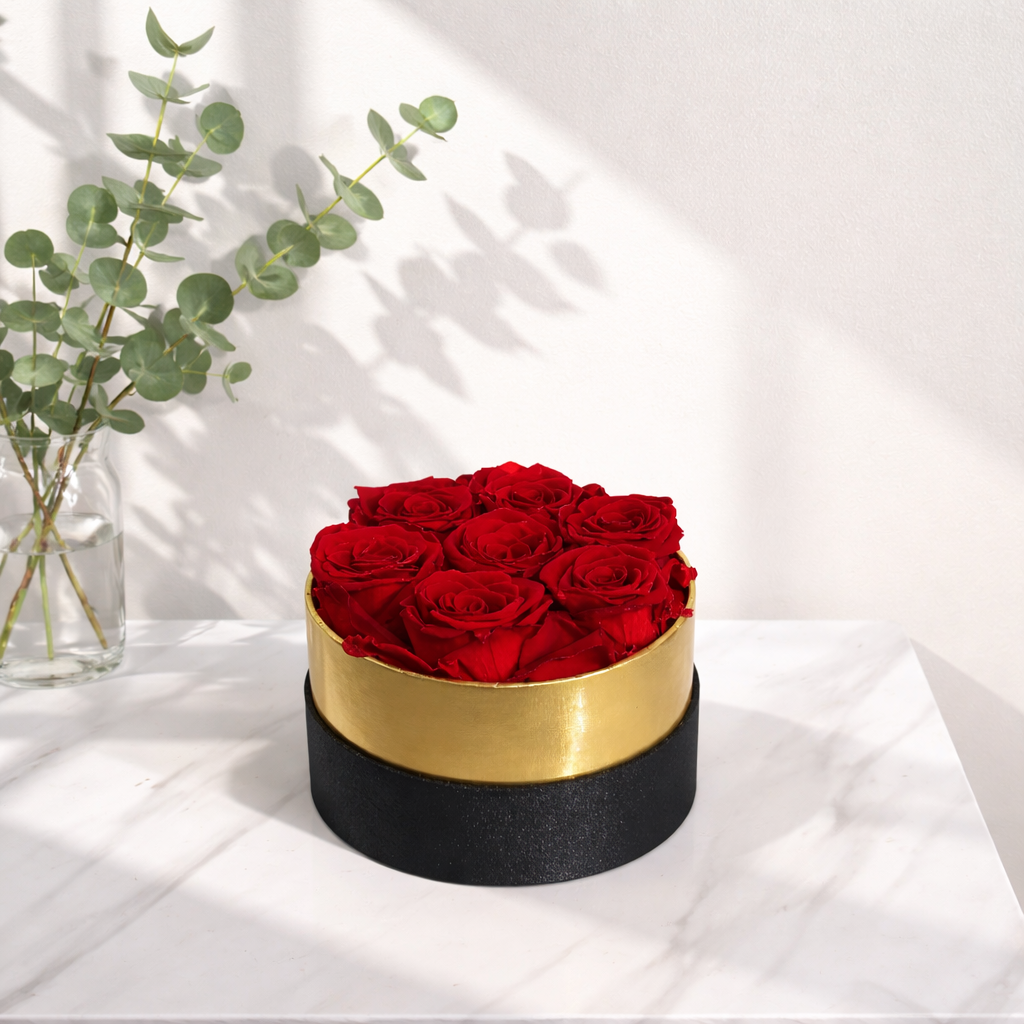 Preserved roses in a luxurious box image 2