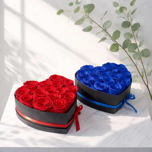 Signature Eternal Heart – 16 Preserved Roses image 0