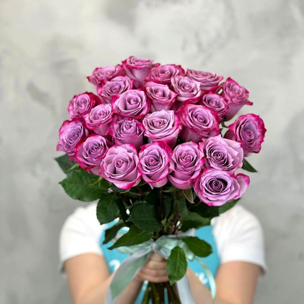 Roses - 36 stems image