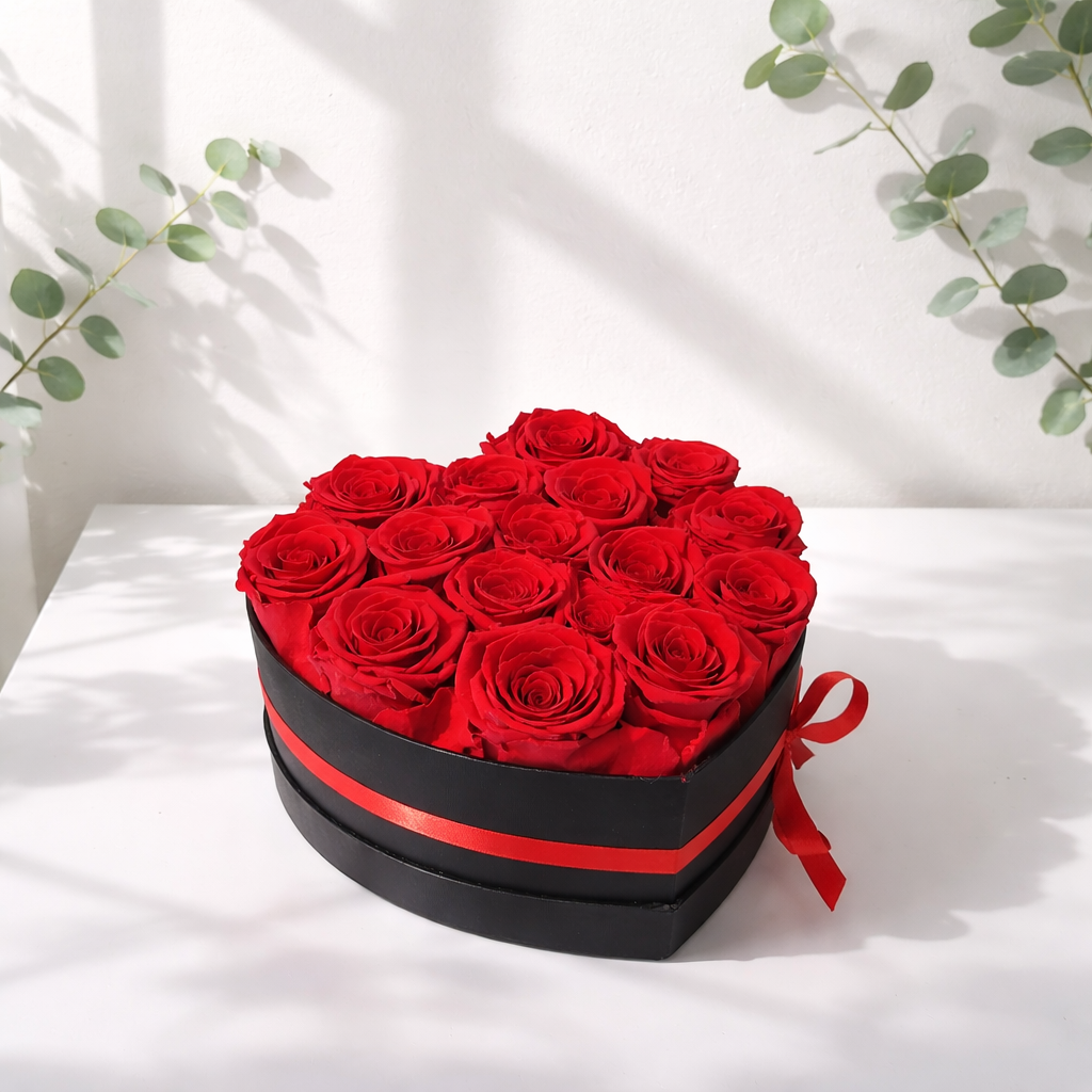 Signature Eternal Heart – 16 Preserved Roses - Image 3